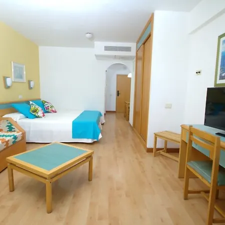 Field 3* Playa del Inglés