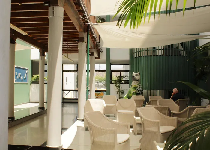 Apart-hotel Field 3*