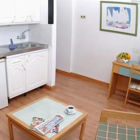 Field Apartmanhotel Playa del Inglés