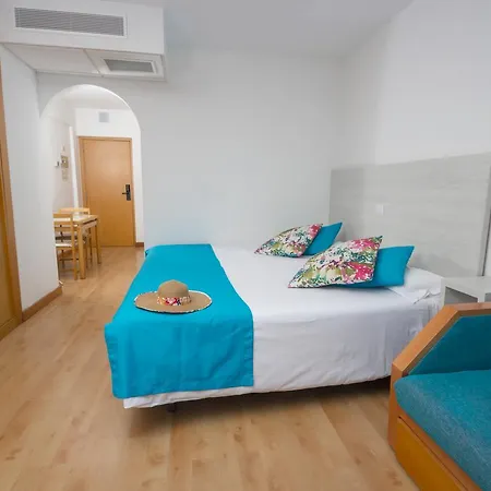 Field Apartmanhotel 3*