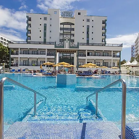 Apartmanhotel Field 3*