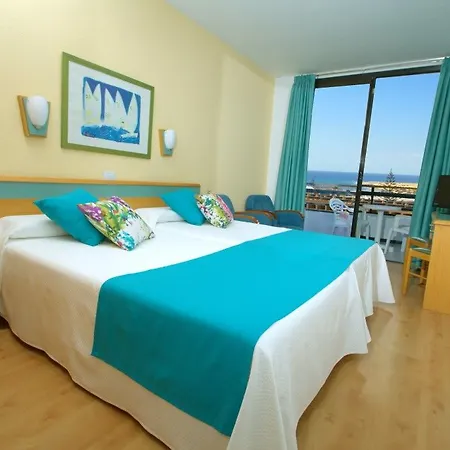 Field Apartmanhotel 3*