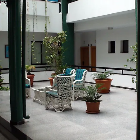 Apartmanhotel Field 3*